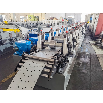 Linha de produção de máquinas de coluna de prateleira do Vietnã